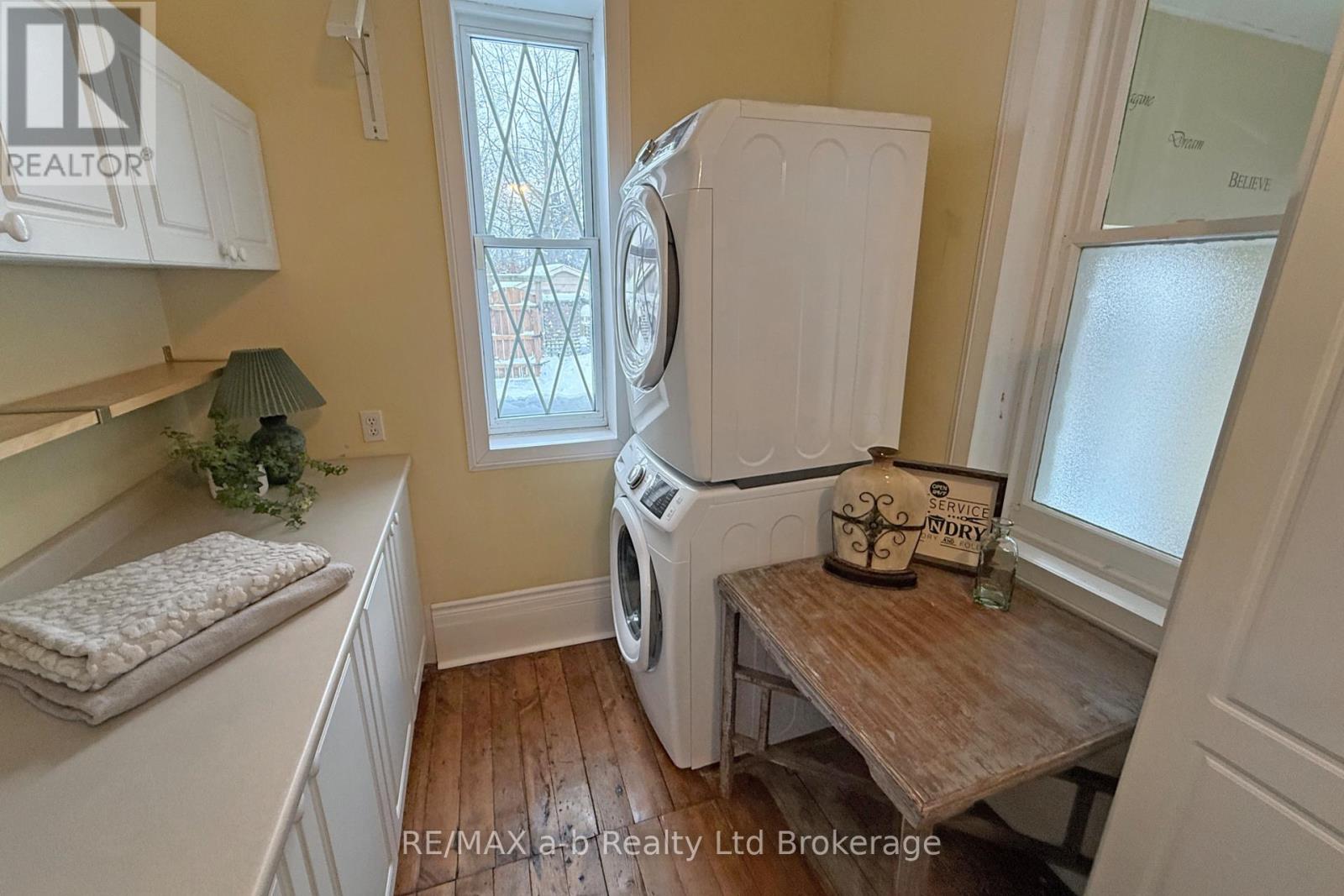 63 Vansittart Avenue, Woodstock (Woodstock - North), Ontario  N4S 6E3 - Photo 25 - X12705604