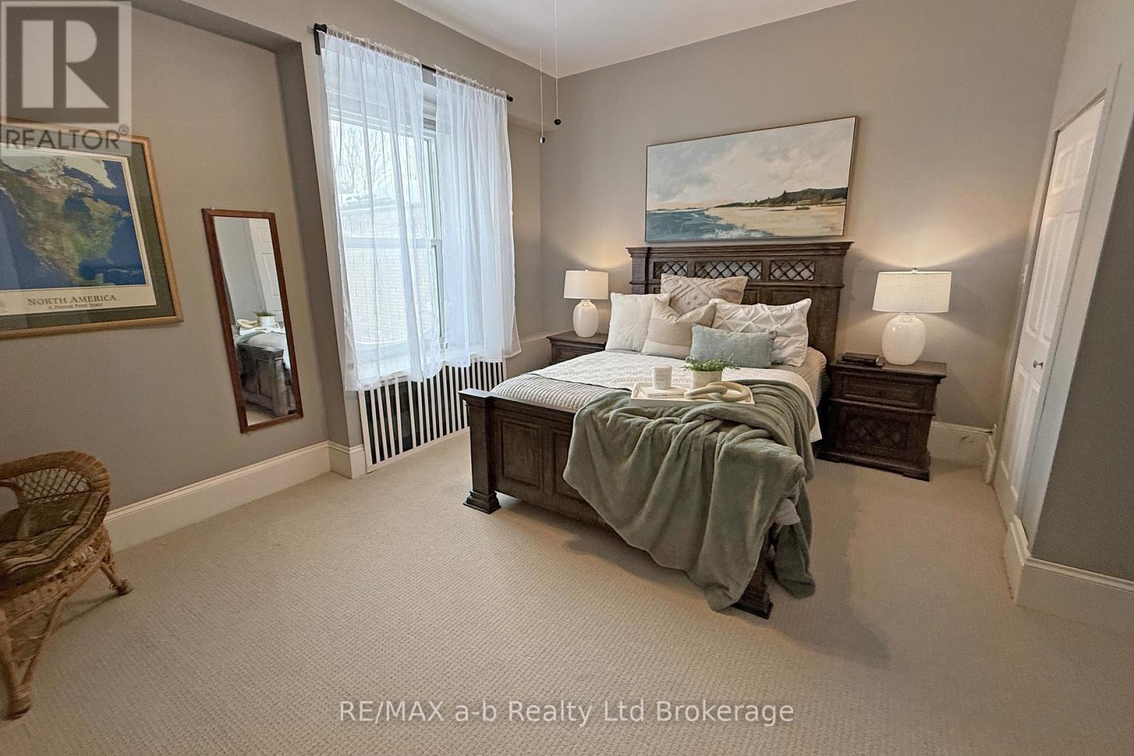 63 Vansittart Avenue, Woodstock (Woodstock - North), Ontario  N4S 6E3 - Photo 28 - X12705604