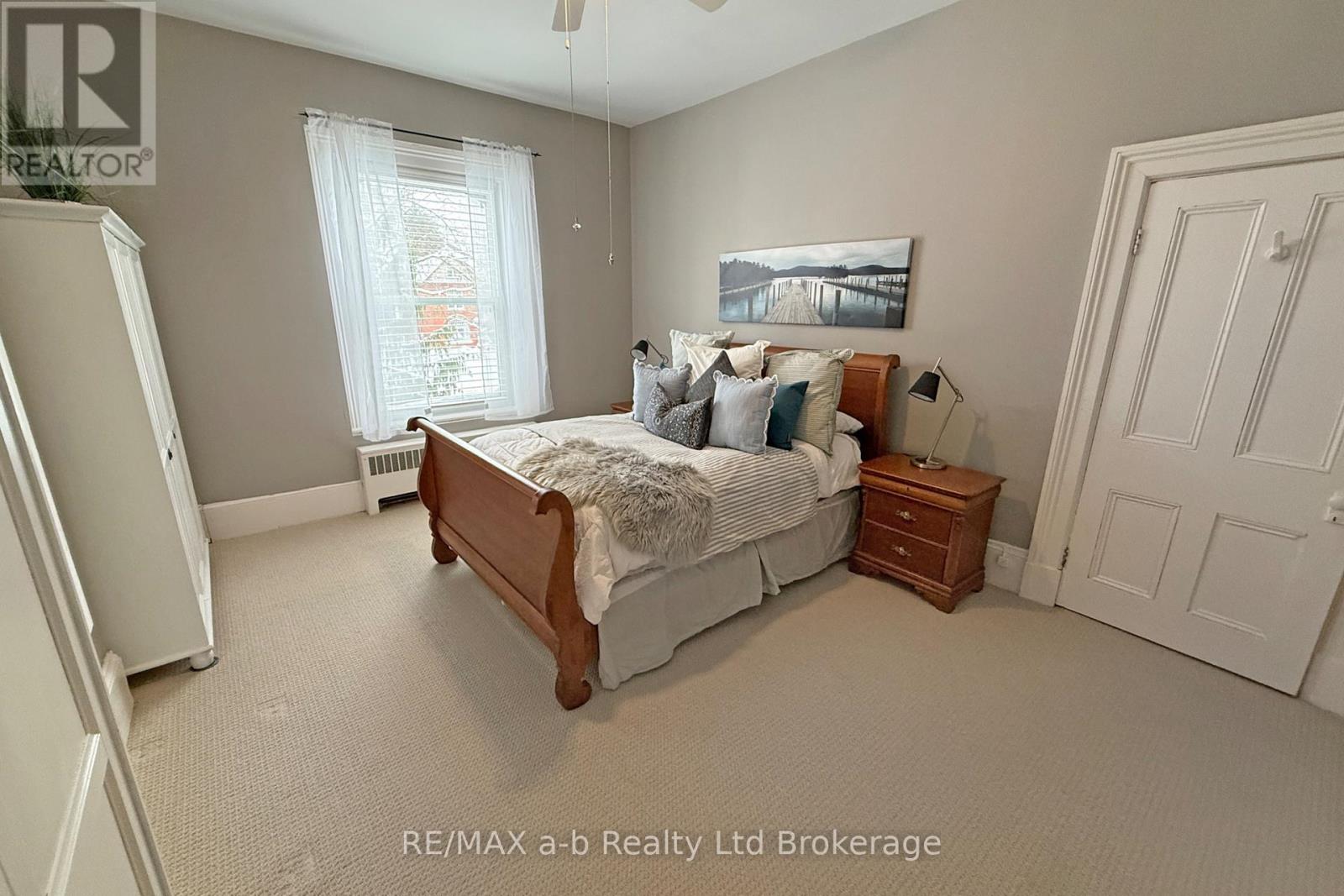 63 Vansittart Avenue, Woodstock (Woodstock - North), Ontario  N4S 6E3 - Photo 30 - X12705604