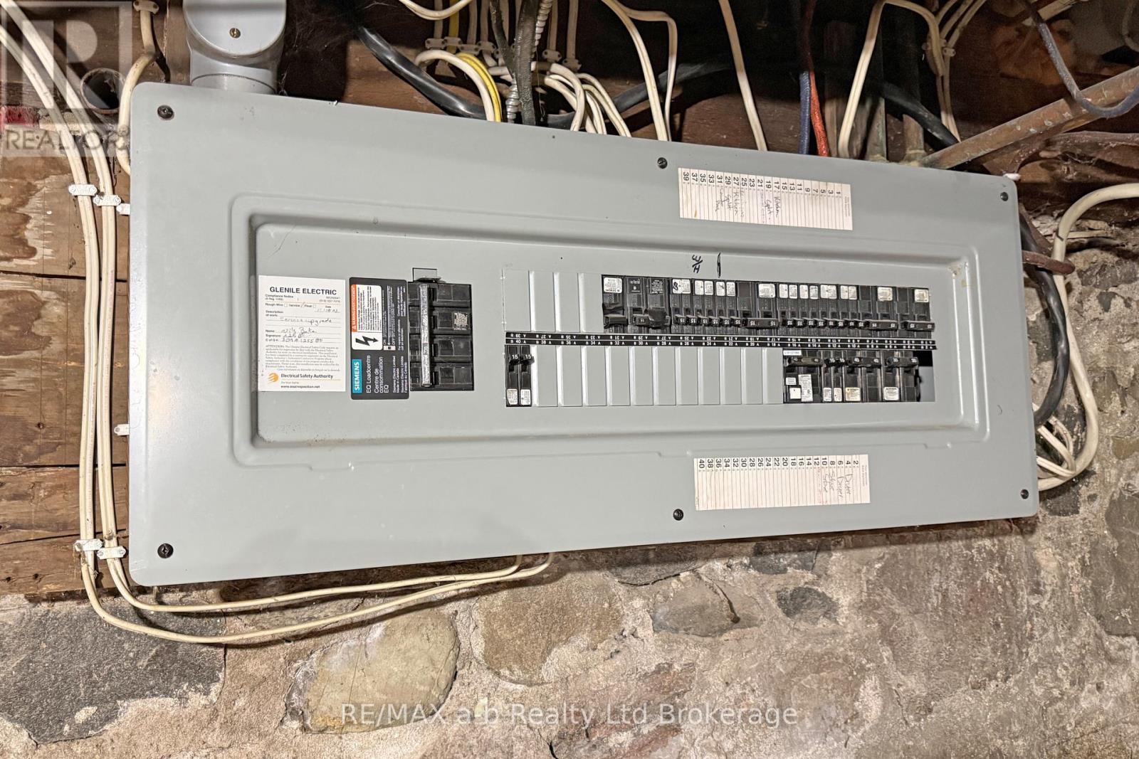 63 Vansittart Avenue, Woodstock (Woodstock - North), Ontario  N4S 6E3 - Photo 37 - X12705604