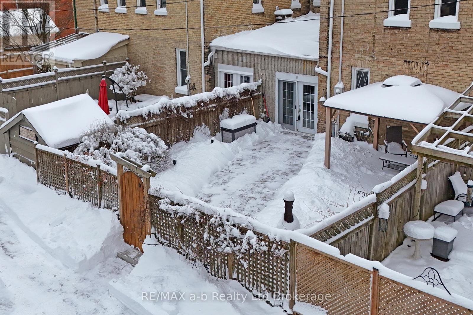 63 Vansittart Avenue, Woodstock (Woodstock - North), Ontario  N4S 6E3 - Photo 40 - X12705604