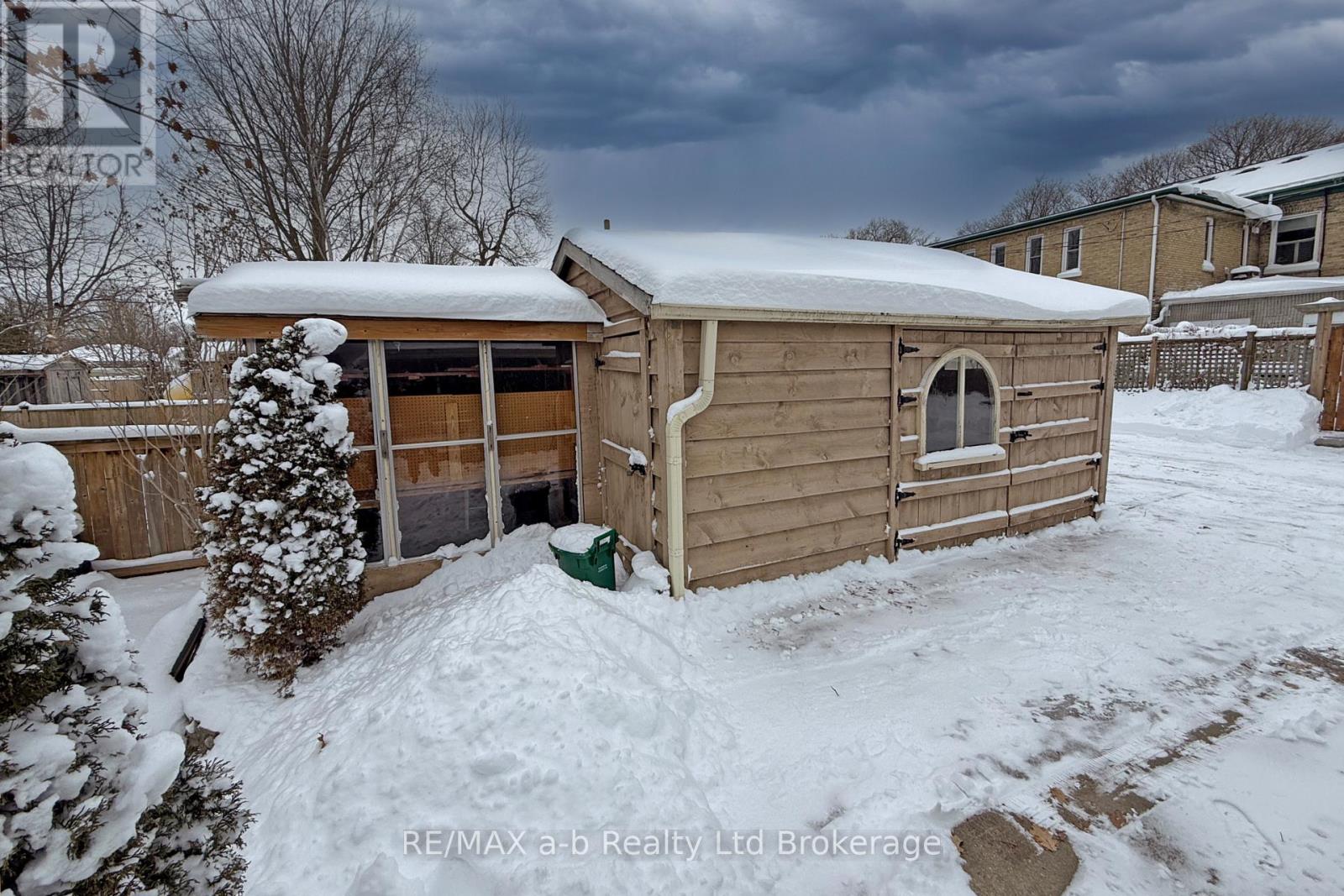 63 Vansittart Avenue, Woodstock (Woodstock - North), Ontario  N4S 6E3 - Photo 44 - X12705604