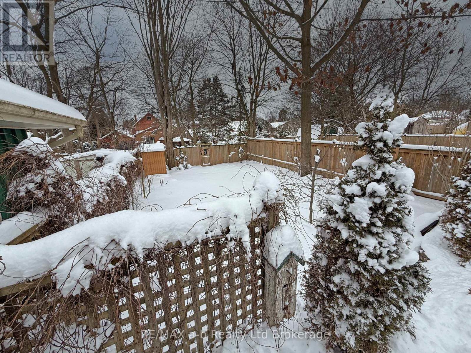 63 Vansittart Avenue, Woodstock (Woodstock - North), Ontario  N4S 6E3 - Photo 49 - X12705604