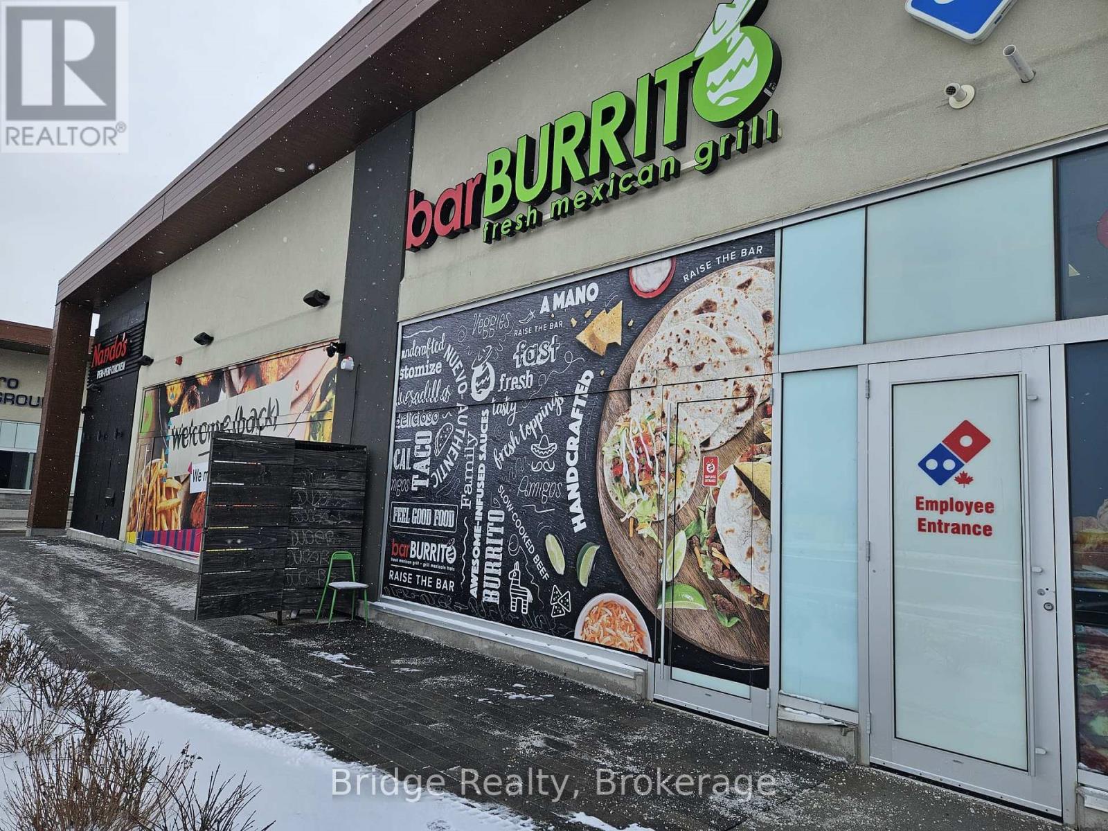 1782 Stone Church Road E, Hamilton (Stoney Creek Mountain), Ontario  L8J 0B4 - Photo 2 - X12705648