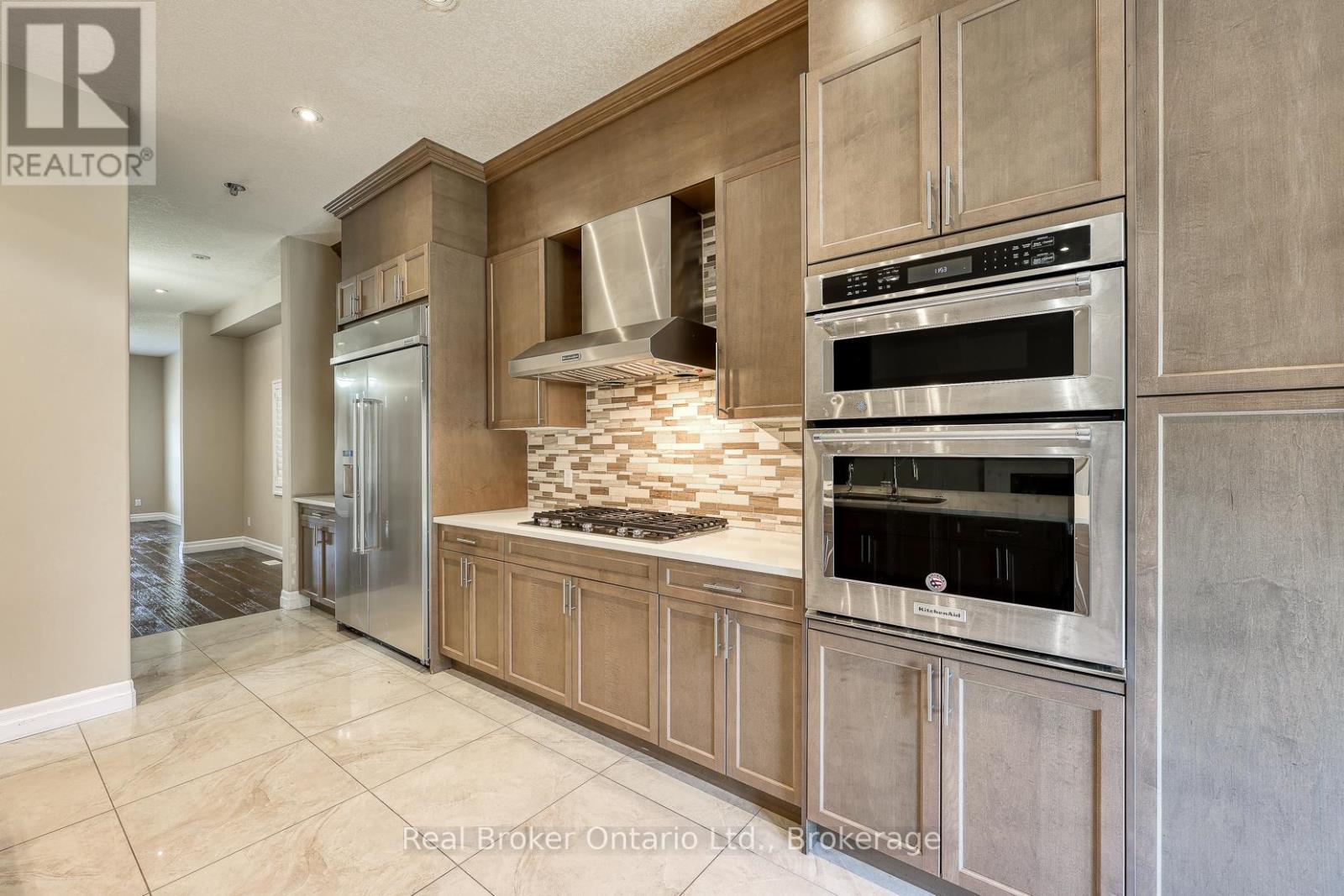 804 Normandy Drive, Woodstock (Woodstock - North), Ontario  N4T 0E6 - Photo 15 - X12706466