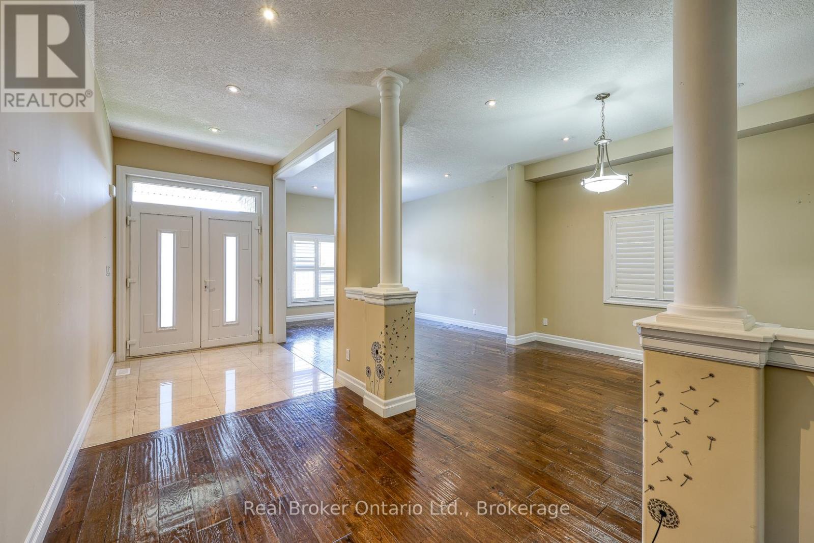 804 Normandy Drive, Woodstock (Woodstock - North), Ontario  N4T 0E6 - Photo 4 - X12706466