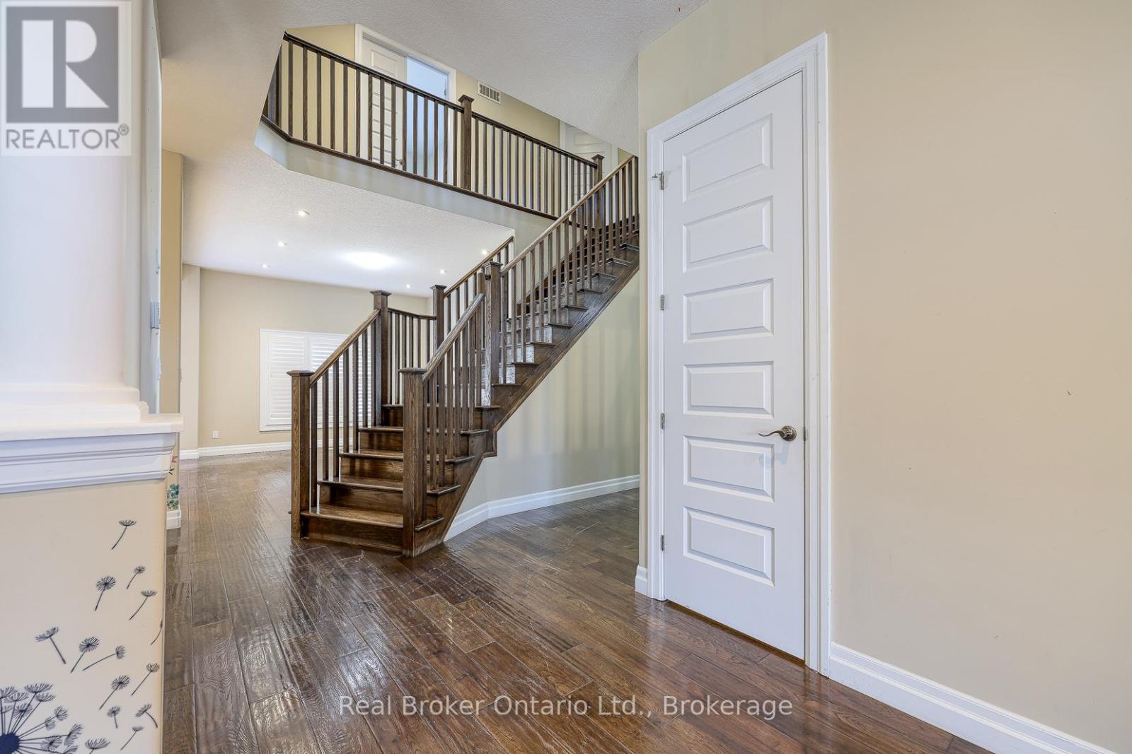 804 Normandy Drive, Woodstock (Woodstock - North), Ontario  N4T 0E6 - Photo 9 - X12706466