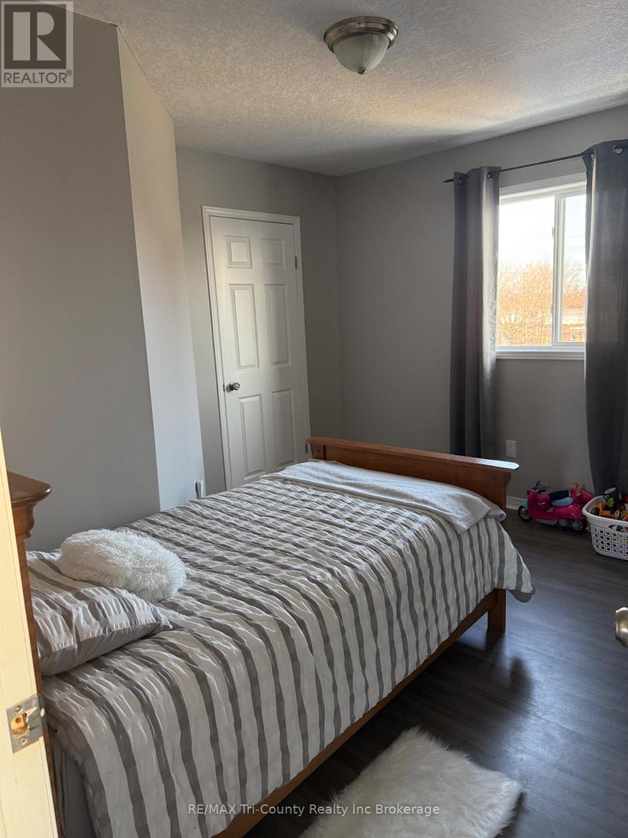 63 Woodhatch Crescent, Ingersoll (Ingersoll - North), Ontario  N5C 0A3 - Photo 16 - X12707790