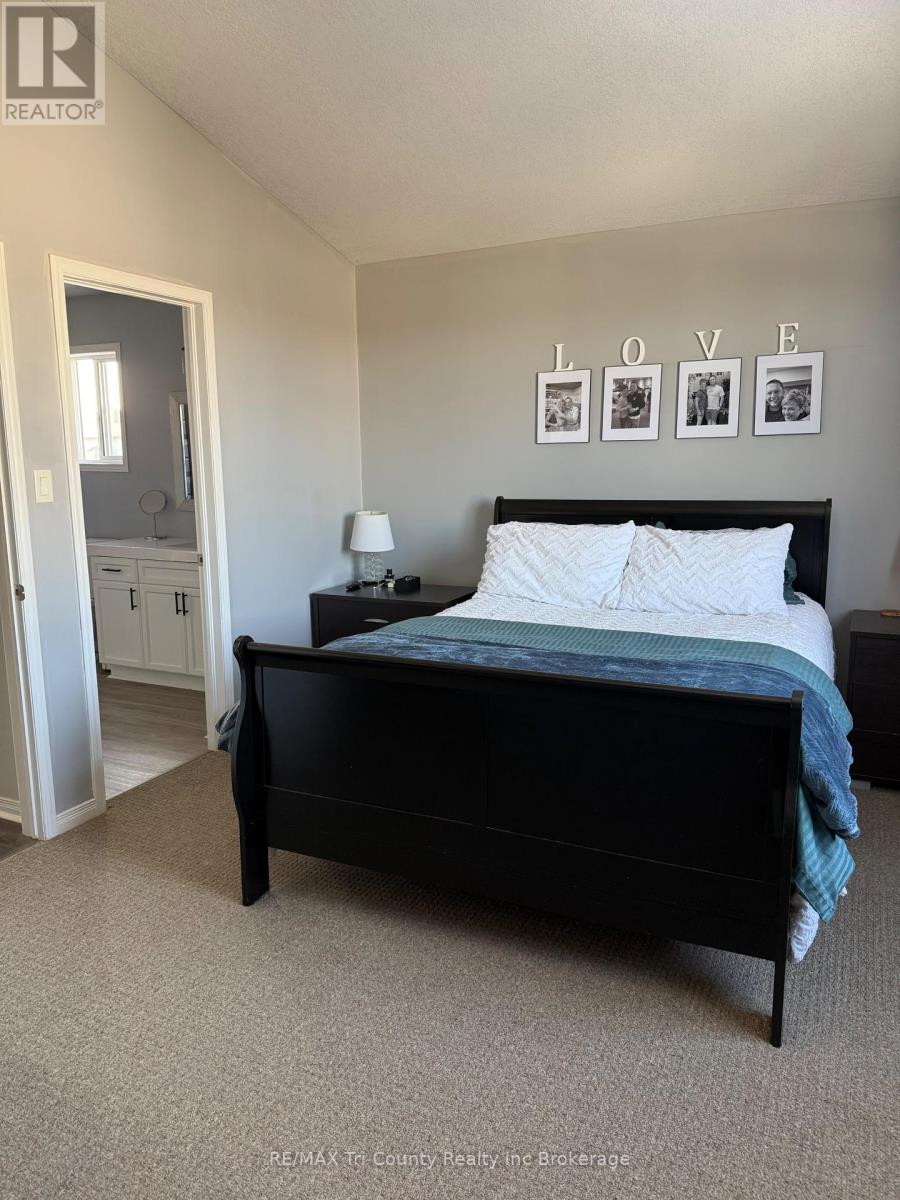 63 Woodhatch Crescent, Ingersoll (Ingersoll - North), Ontario  N5C 0A3 - Photo 9 - X12707790