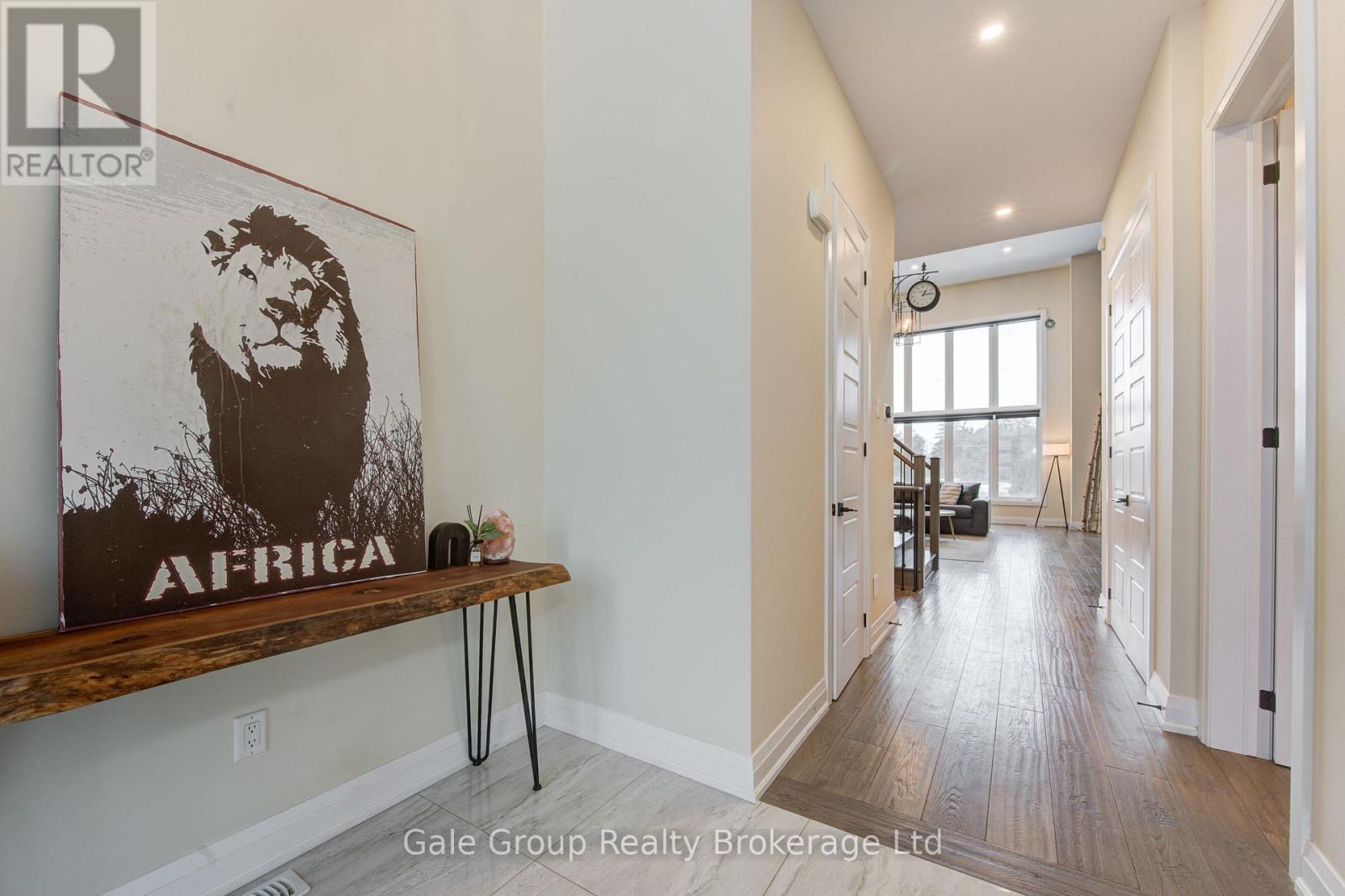 409 Somme Street, Woodstock (Woodstock - North), Ontario  N4T 0K3 - Photo 2 - X12708320