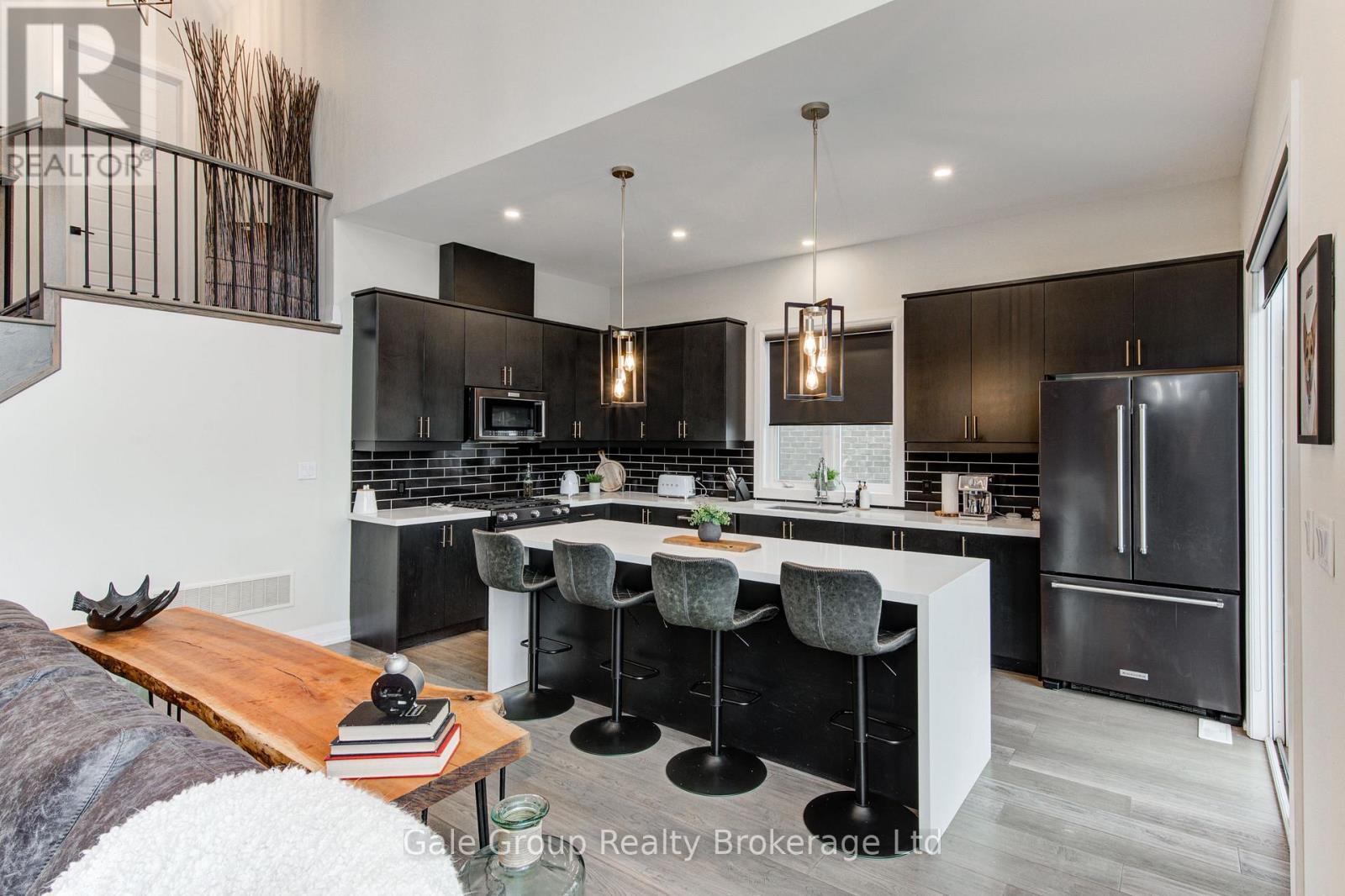 409 Somme Street, Woodstock (Woodstock - North), Ontario  N4T 0K3 - Photo 7 - X12708320