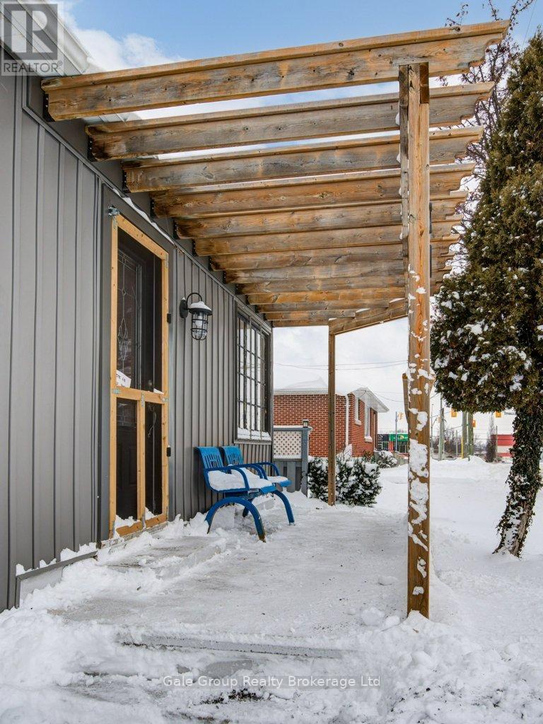 20 Teeple Street, Woodstock (Woodstock - South), Ontario  N4S 3Y7 - Photo 4 - X12709366