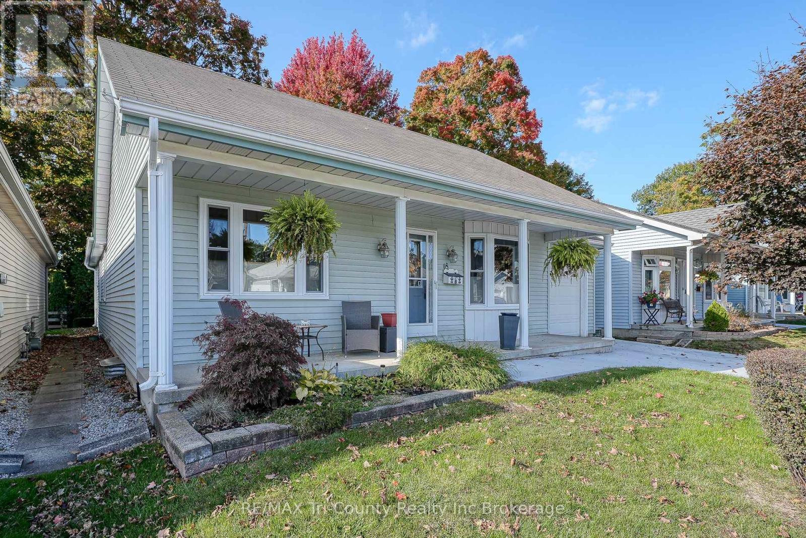 18 Wilkins Crescent, Tillsonburg, Ontario  N4G 5M6 - Photo 2 - X12711454