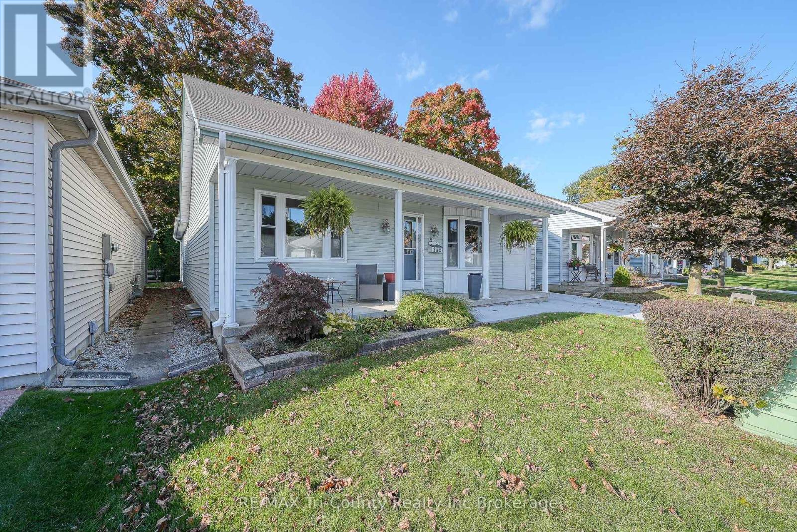 18 Wilkins Crescent, Tillsonburg, Ontario  N4G 5M6 - Photo 3 - X12711454