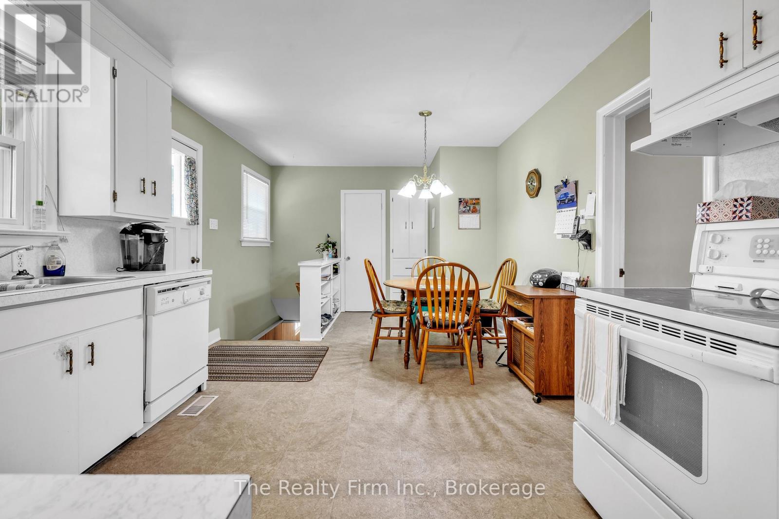 1 Earlscourt Crescent, Woodstock (Woodstock - North), Ontario  N4S 5H2 - Photo 13 - X12712258