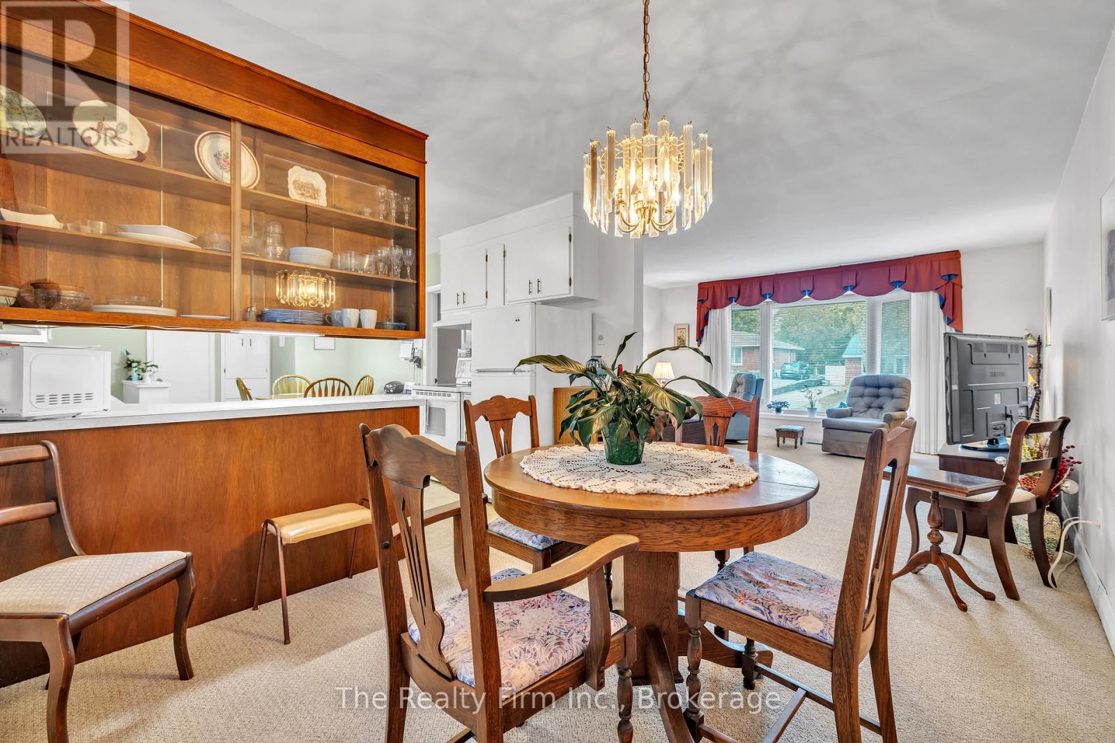 1 Earlscourt Crescent, Woodstock (Woodstock - North), Ontario  N4S 5H2 - Photo 19 - X12712258