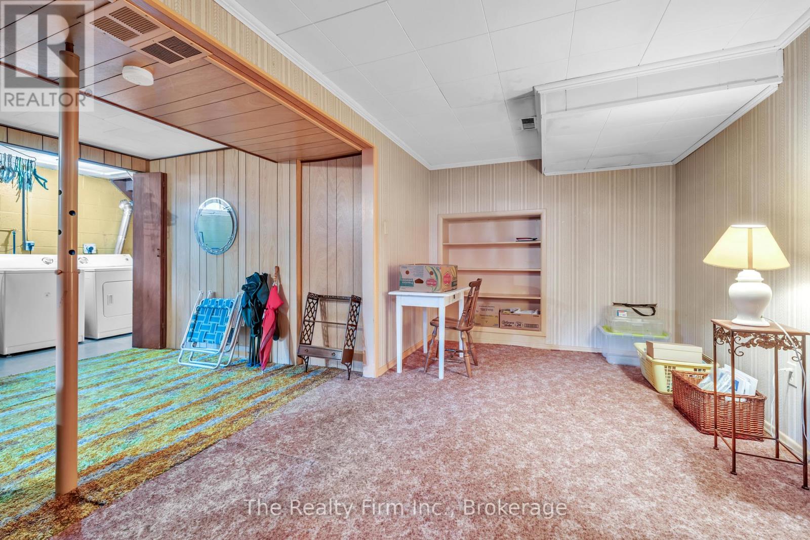 1 Earlscourt Crescent, Woodstock (Woodstock - North), Ontario  N4S 5H2 - Photo 24 - X12712258