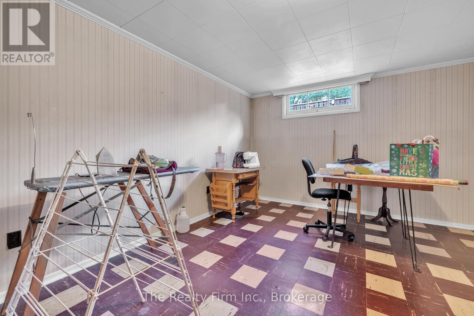 1 Earlscourt Crescent, Woodstock (Woodstock - North), Ontario  N4S 5H2 - Photo 25 - X12712258