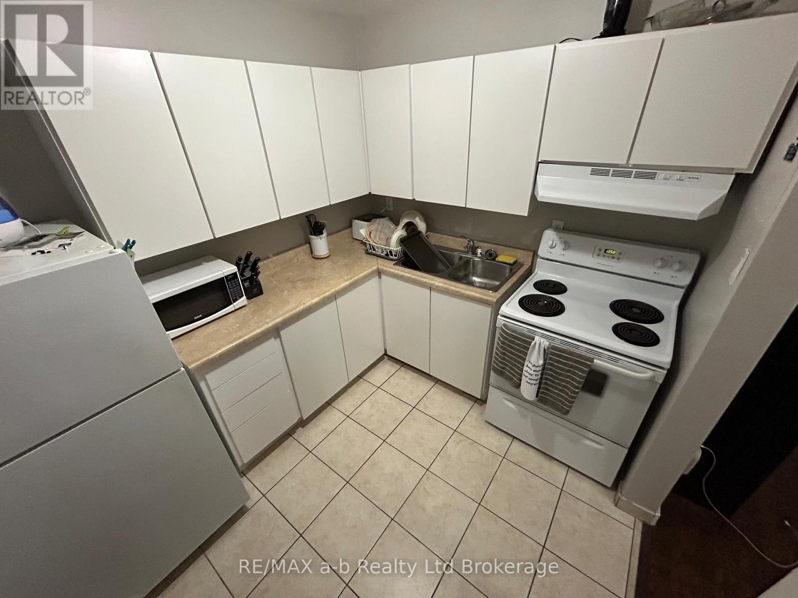 501 - 583 Mornington Avenue, London East (East G), Ontario  N5Y 3E9 - Photo 10 - X12716900