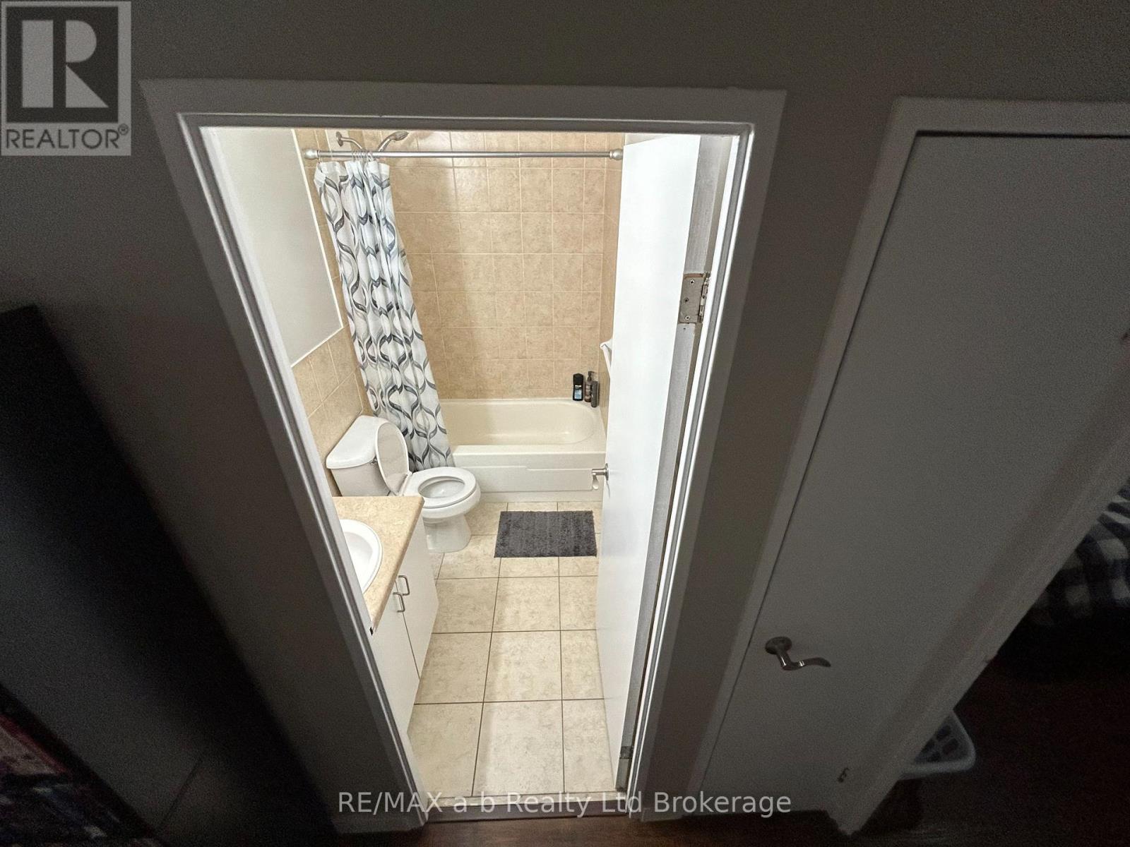 501 - 583 Mornington Avenue, London East (East G), Ontario  N5Y 3E9 - Photo 7 - X12716900