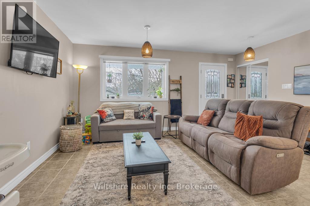 37 Chatham Street, Bayham (Port Burwell), Ontario  N0J 1T0 - Photo 3 - X12716912