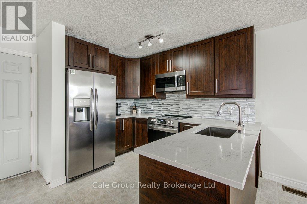 711 Southwood Way S, Woodstock (Woodstock - South), Ontario  N4V 1H5 - Photo 11 - X12721440