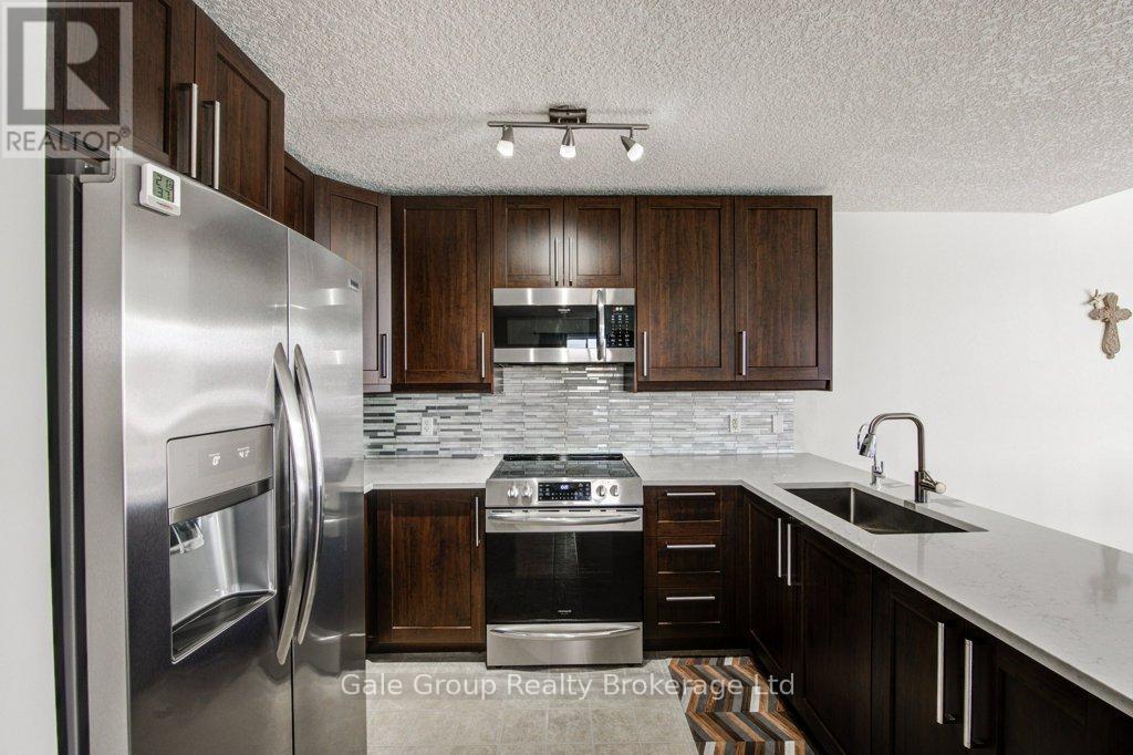 711 Southwood Way S, Woodstock (Woodstock - South), Ontario  N4V 1H5 - Photo 12 - X12721440
