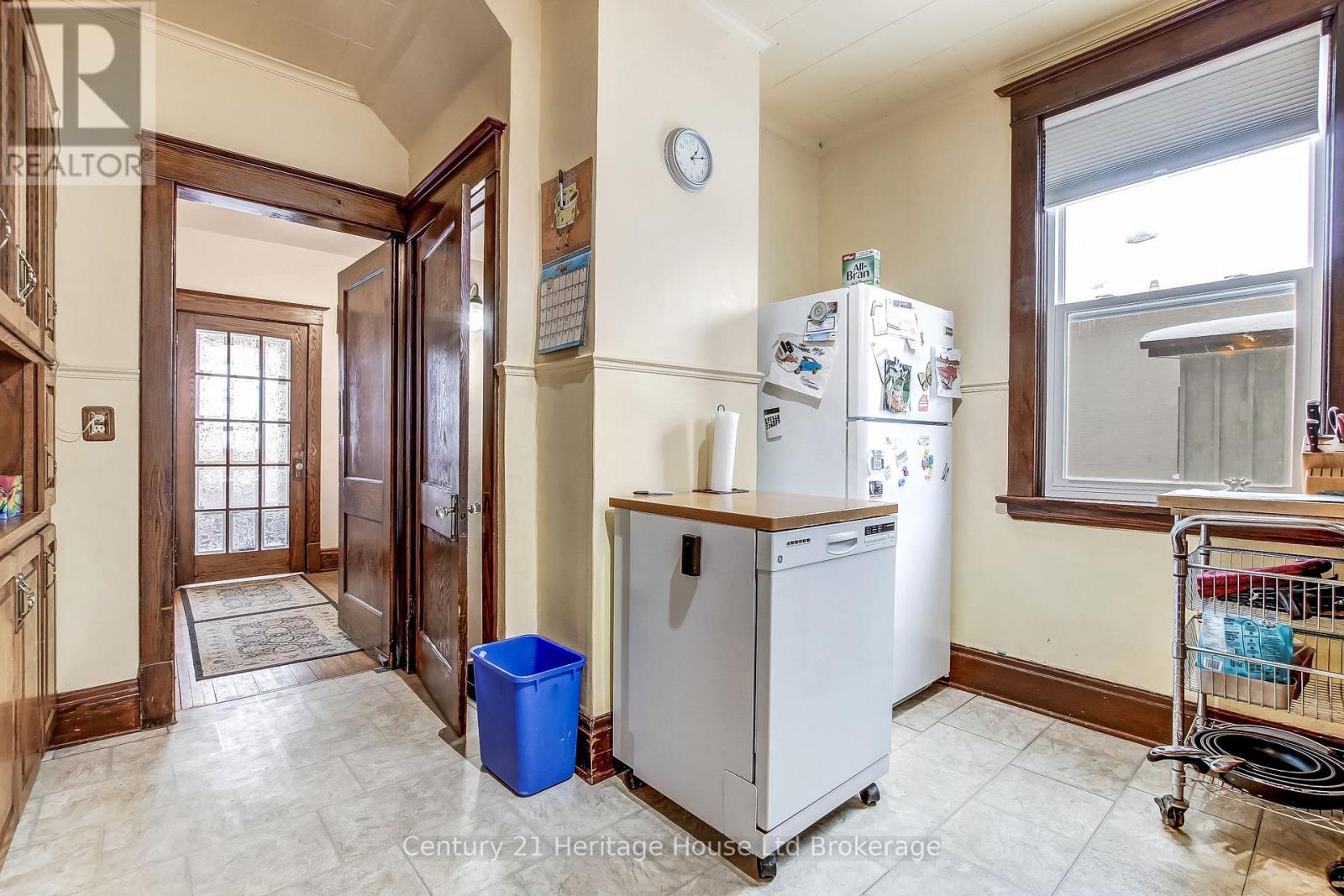 509 Hatch Street, Woodstock (Woodstock - South), Ontario  N4S 1N4 - Photo 8 - X12723046