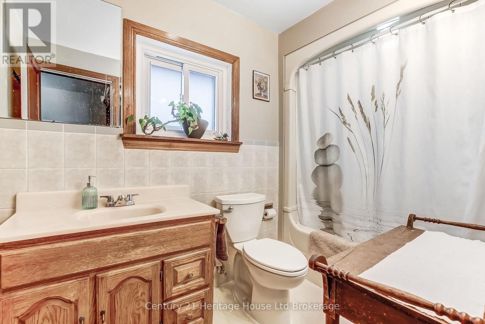 509 Hatch Street, Woodstock (Woodstock - South), Ontario  N4S 1N4 - Photo 9 - X12723046