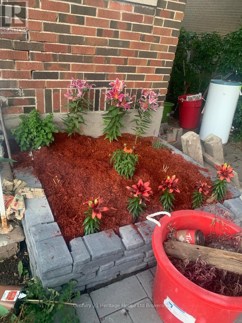 87 Bay Street, Woodstock (Woodstock - South), Ontario  N4S 3K7 - Photo 28 - X12723368