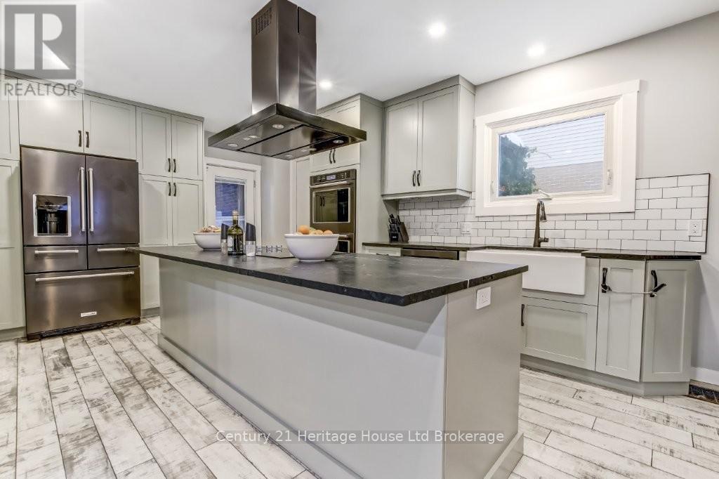 87 Bay Street, Woodstock (Woodstock - South), Ontario  N4S 3K7 - Photo 4 - X12723368