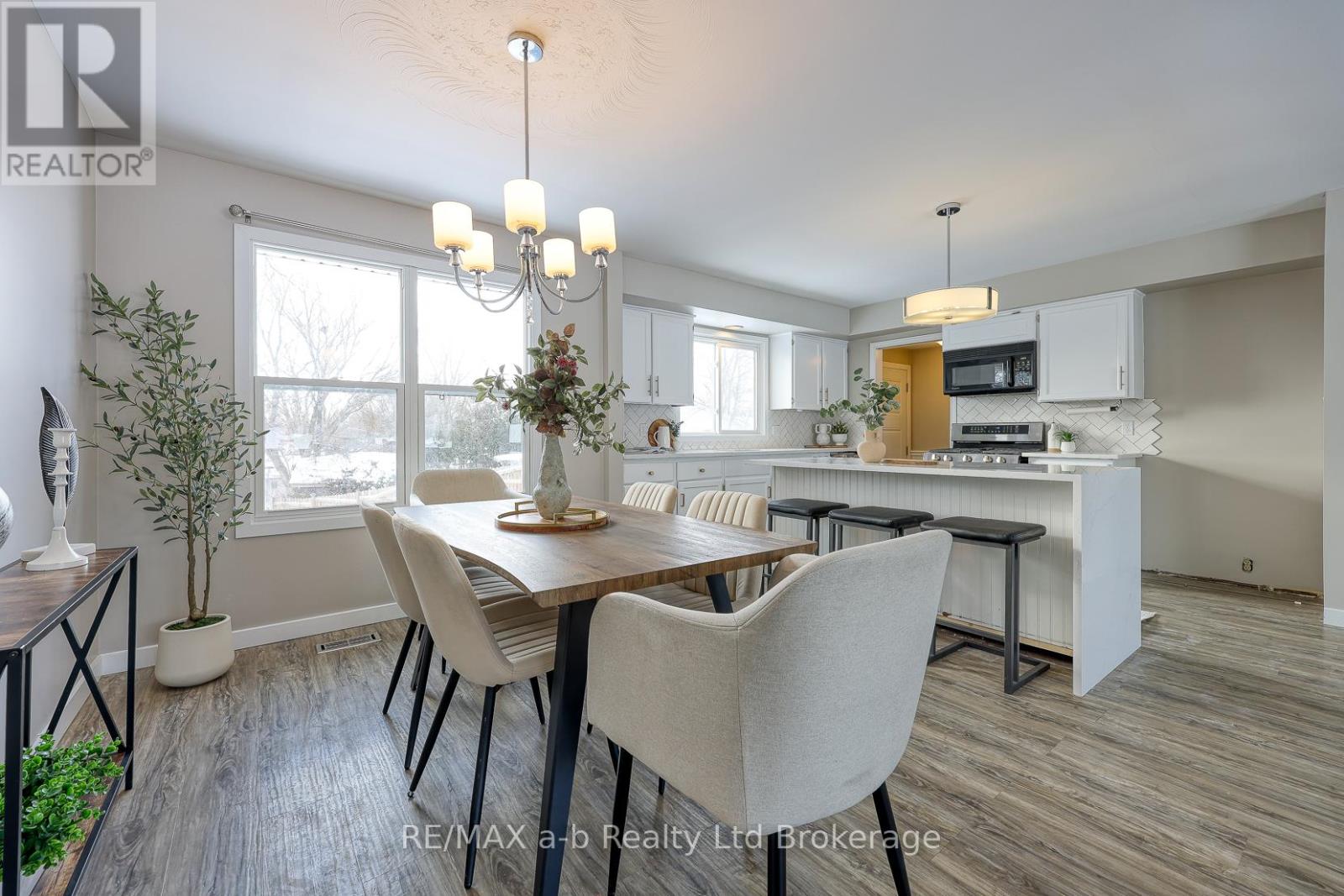 18 Bigham Crescent, Woodstock (Woodstock - South), Ontario  N4S 8H1 - Photo 13 - X12723860