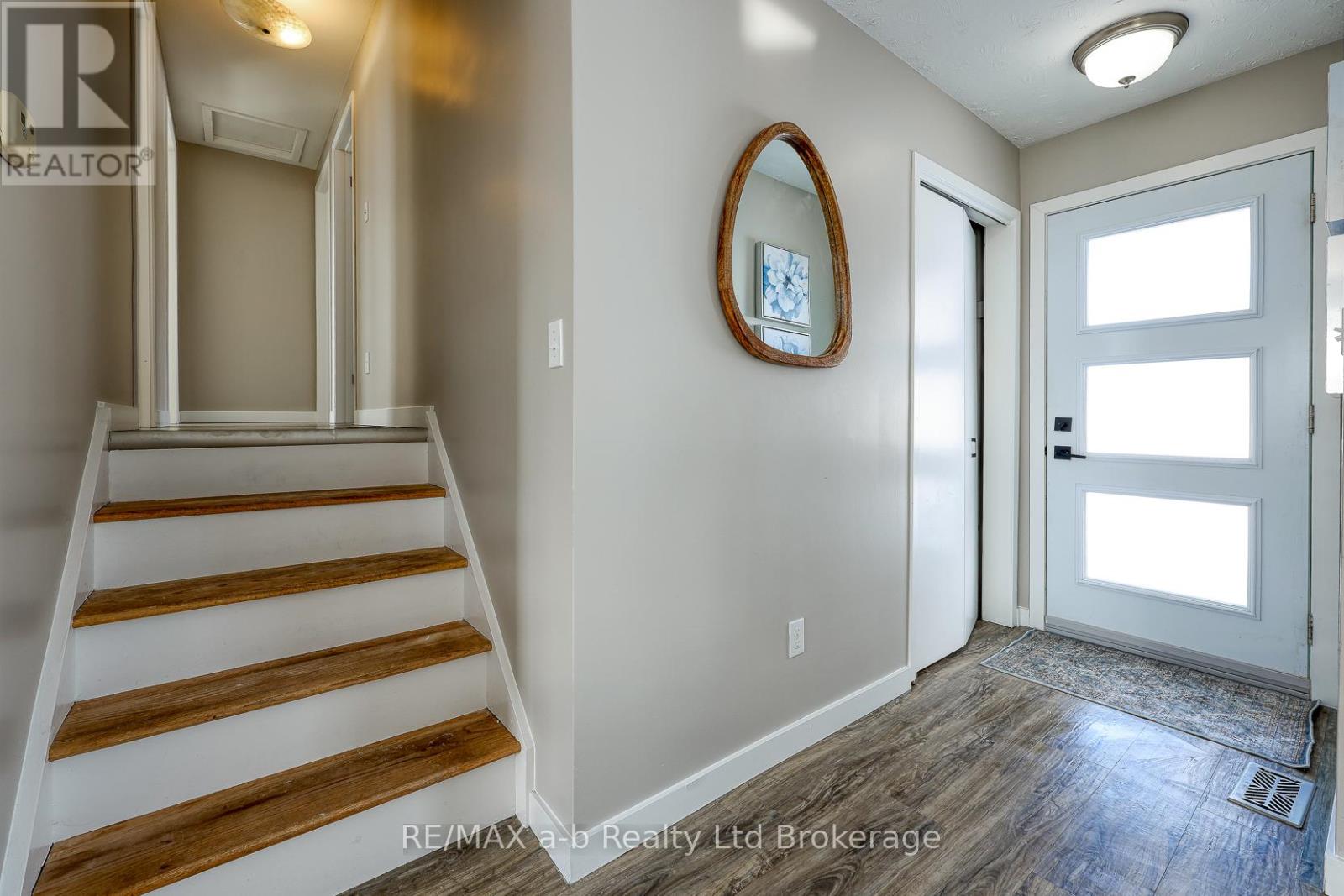 18 Bigham Crescent, Woodstock (Woodstock - South), Ontario  N4S 8H1 - Photo 17 - X12723860