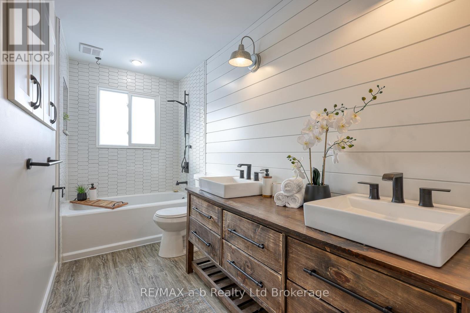 18 Bigham Crescent, Woodstock (Woodstock - South), Ontario  N4S 8H1 - Photo 24 - X12723860