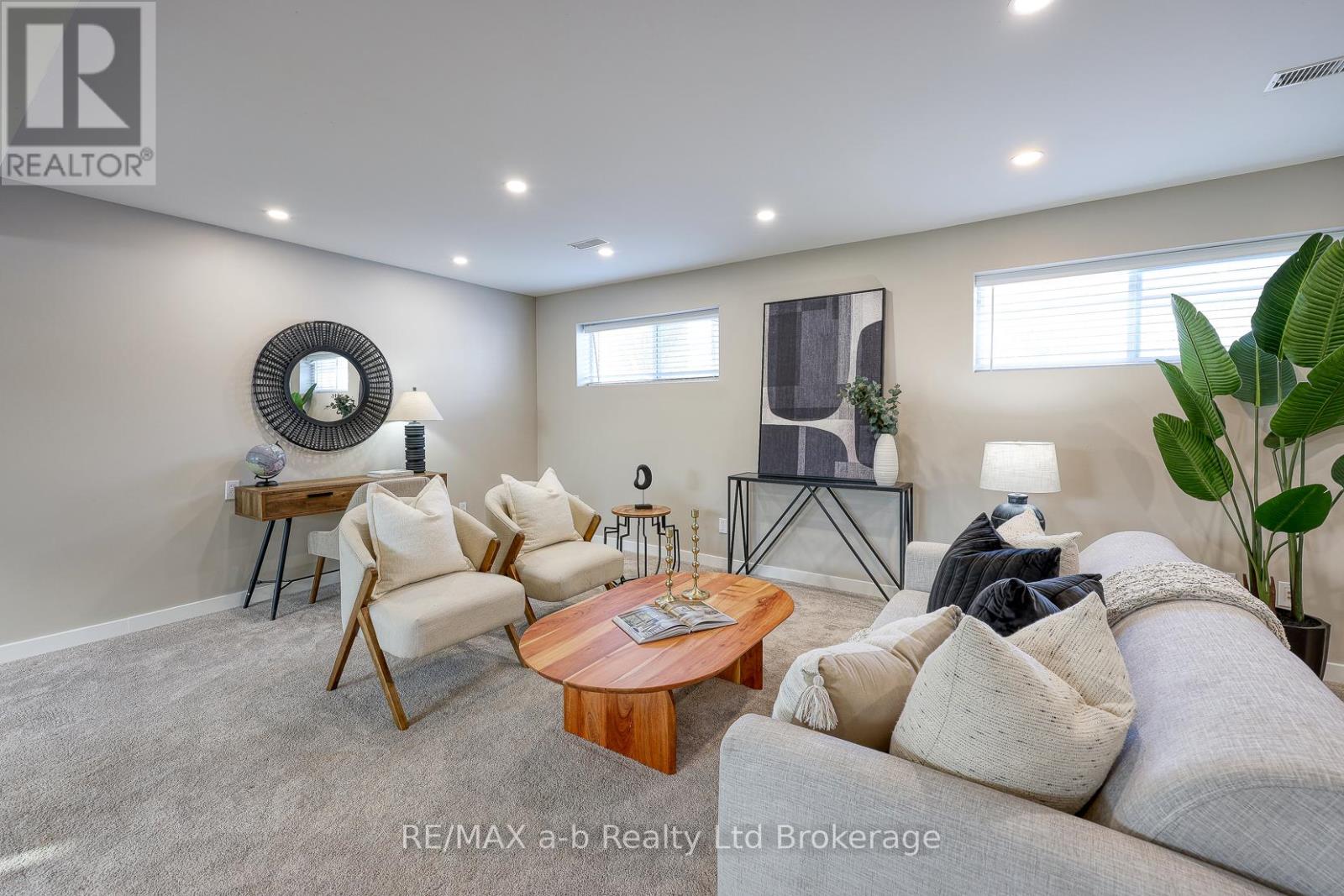 18 Bigham Crescent, Woodstock (Woodstock - South), Ontario  N4S 8H1 - Photo 25 - X12723860