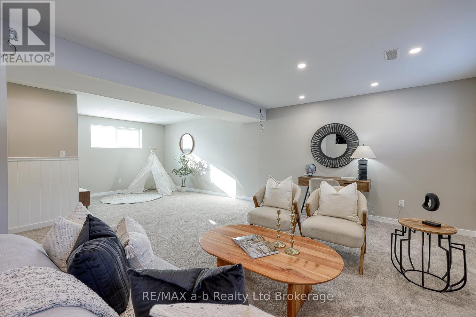 18 Bigham Crescent, Woodstock (Woodstock - South), Ontario  N4S 8H1 - Photo 30 - X12723860