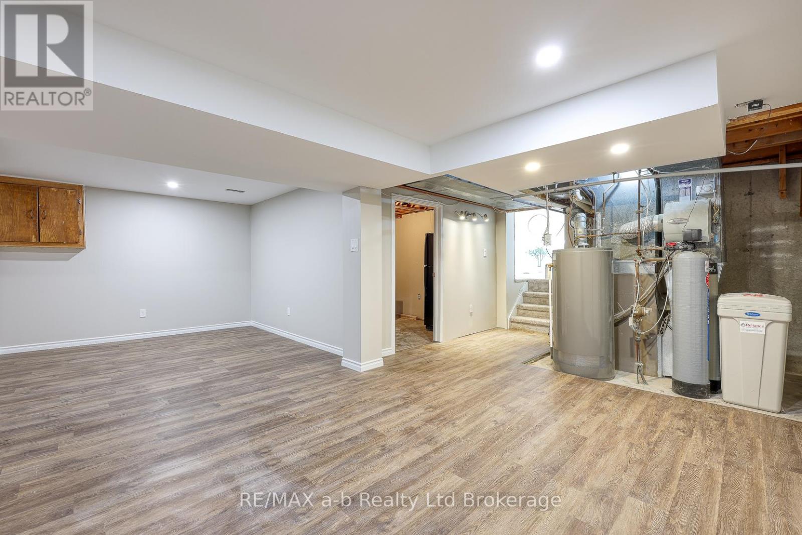 18 Bigham Crescent, Woodstock (Woodstock - South), Ontario  N4S 8H1 - Photo 35 - X12723860