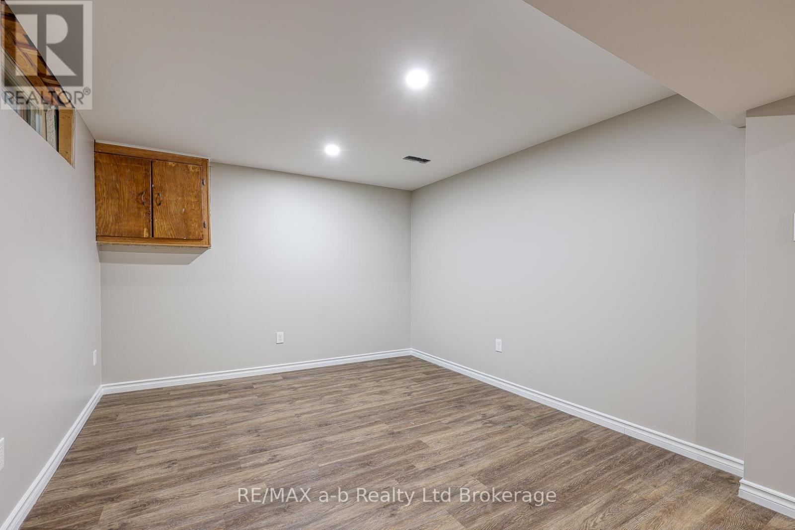 18 Bigham Crescent, Woodstock (Woodstock - South), Ontario  N4S 8H1 - Photo 36 - X12723860