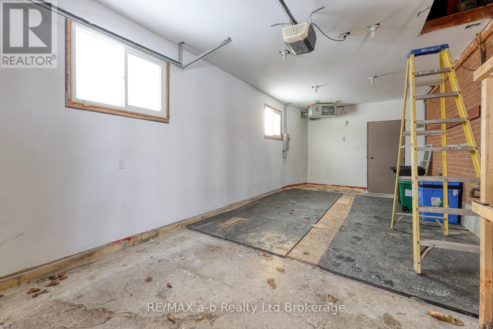 18 Bigham Crescent, Woodstock (Woodstock - South), Ontario  N4S 8H1 - Photo 39 - X12723860