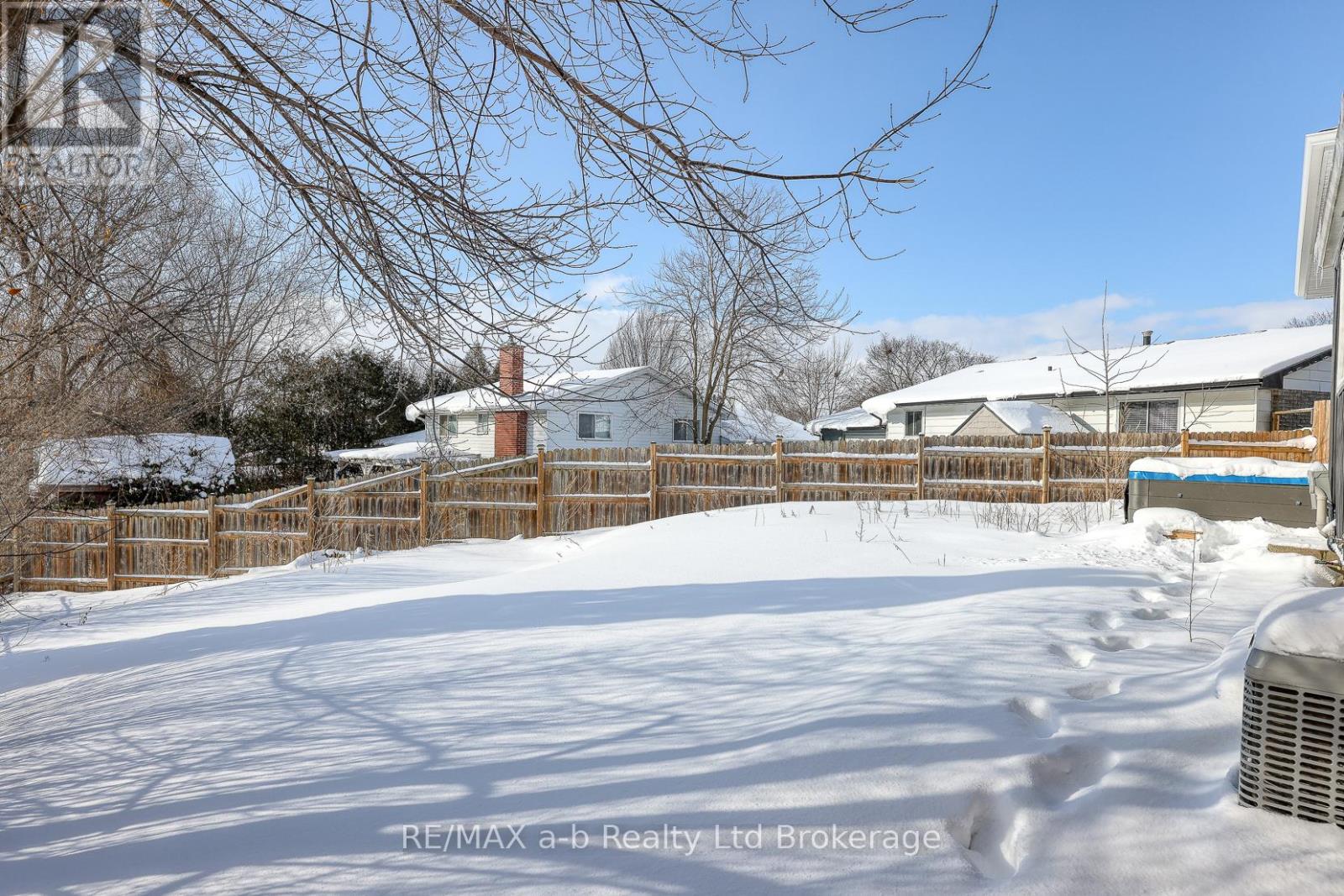 18 Bigham Crescent, Woodstock (Woodstock - South), Ontario  N4S 8H1 - Photo 41 - X12723860