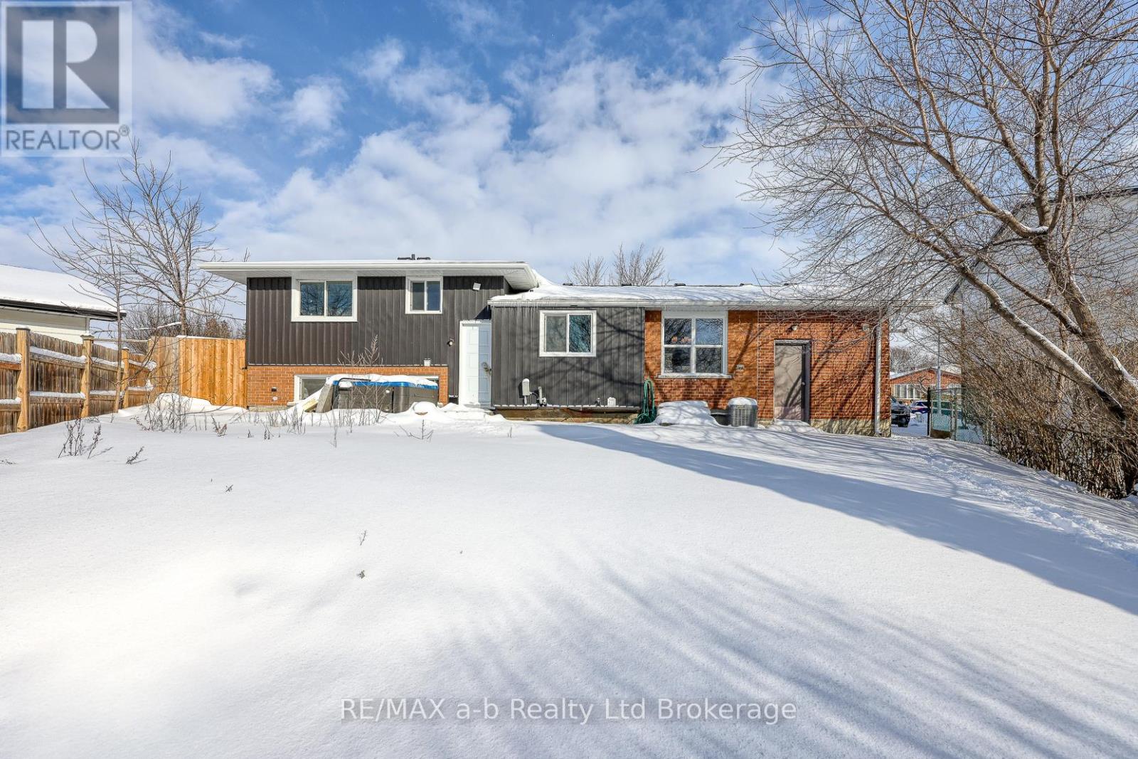 18 Bigham Crescent, Woodstock (Woodstock - South), Ontario  N4S 8H1 - Photo 42 - X12723860