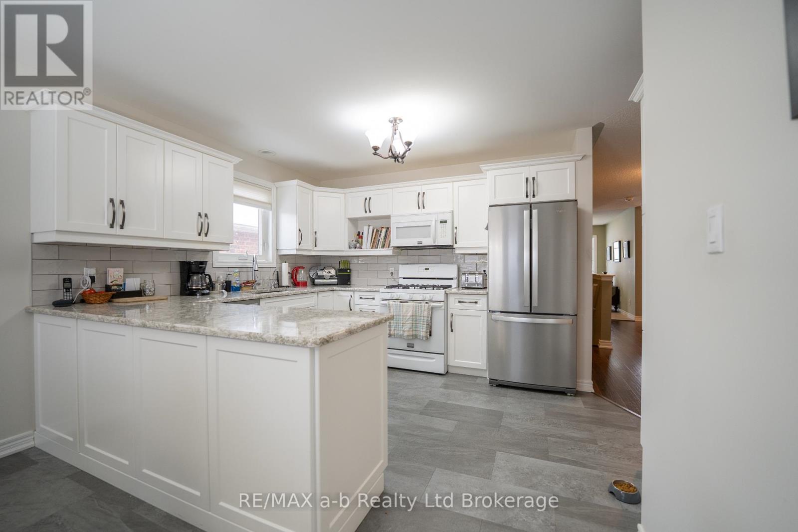 218 Baldwin Street, Tillsonburg, Ontario  N4G 5W3 - Photo 13 - X12724104