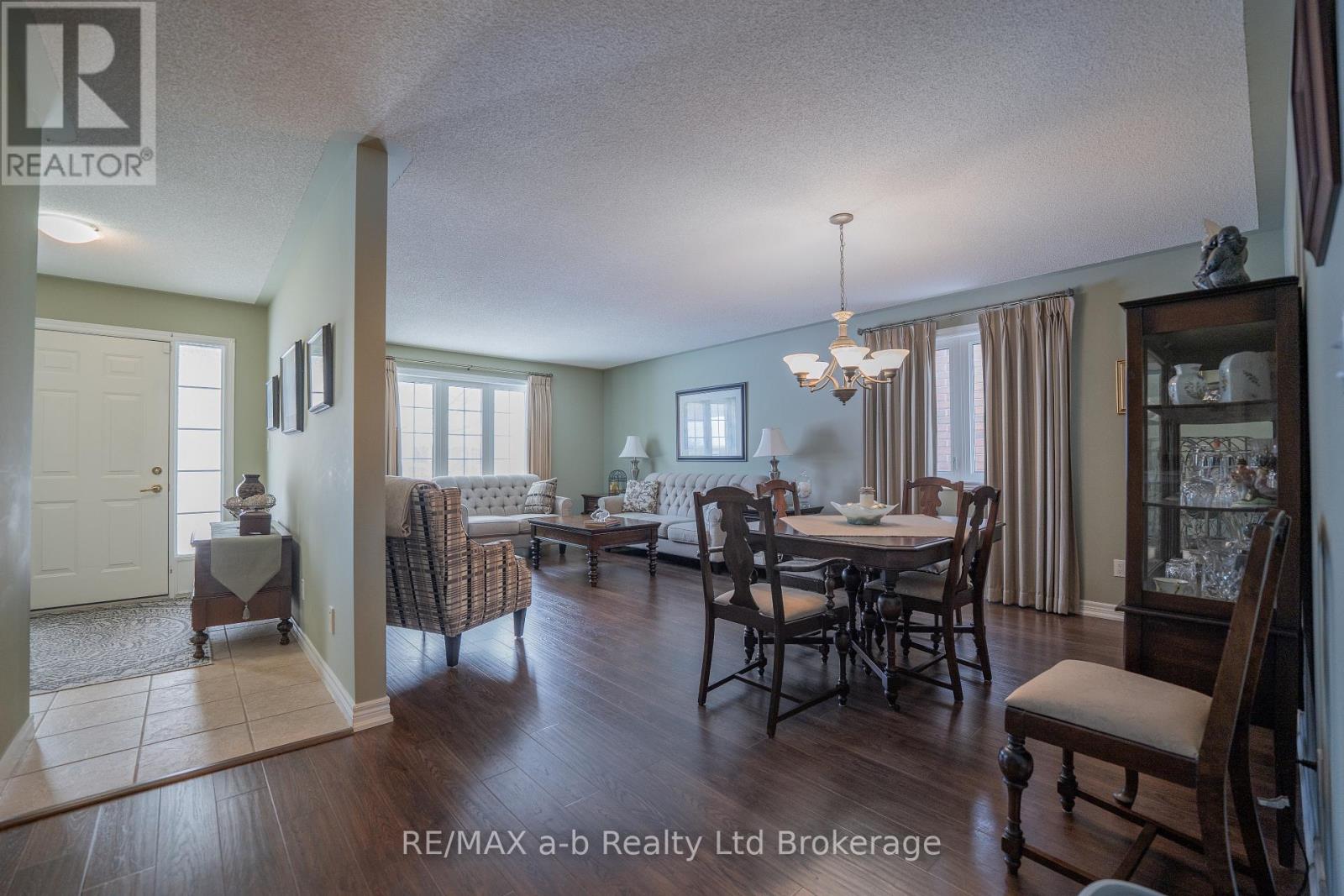 218 Baldwin Street, Tillsonburg, Ontario  N4G 5W3 - Photo 7 - X12724104