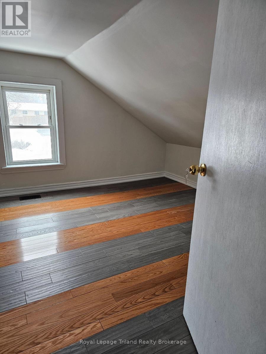 764 Dundas Street, Woodstock (Woodstock - South), Ontario  N4S 1E9 - Photo 16 - X12728028