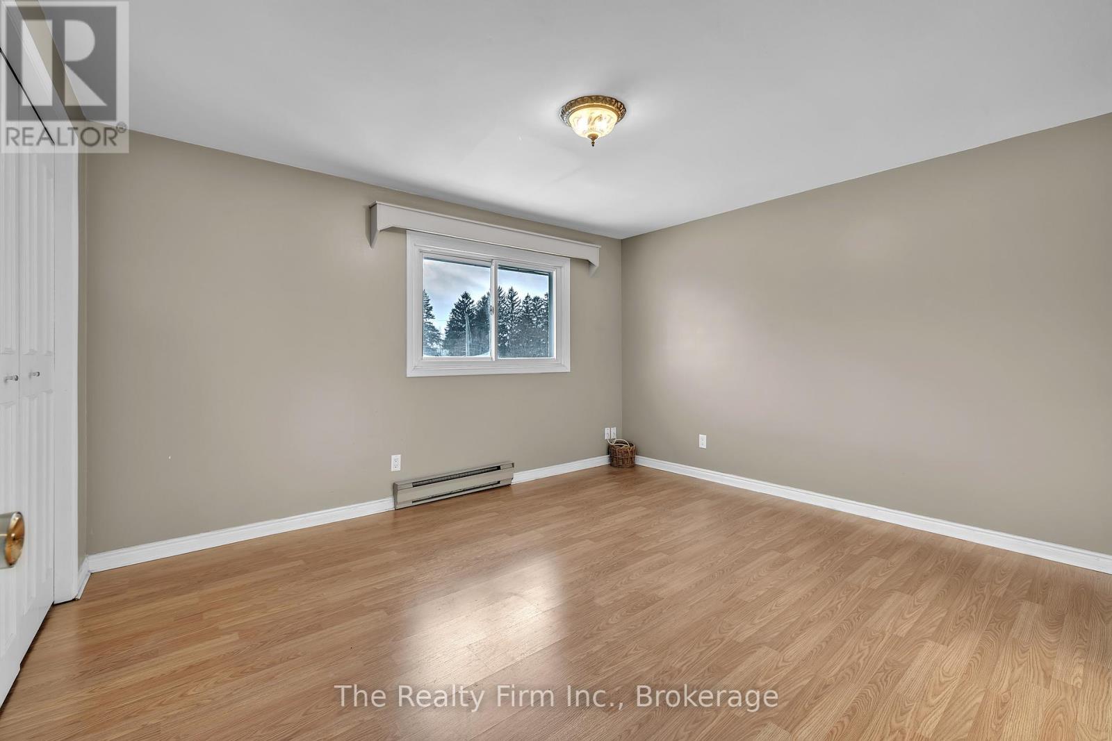 40 Marlboro Court, Woodstock (Woodstock - North), Ontario  N4S 8P4 - Photo 12 - X12729080