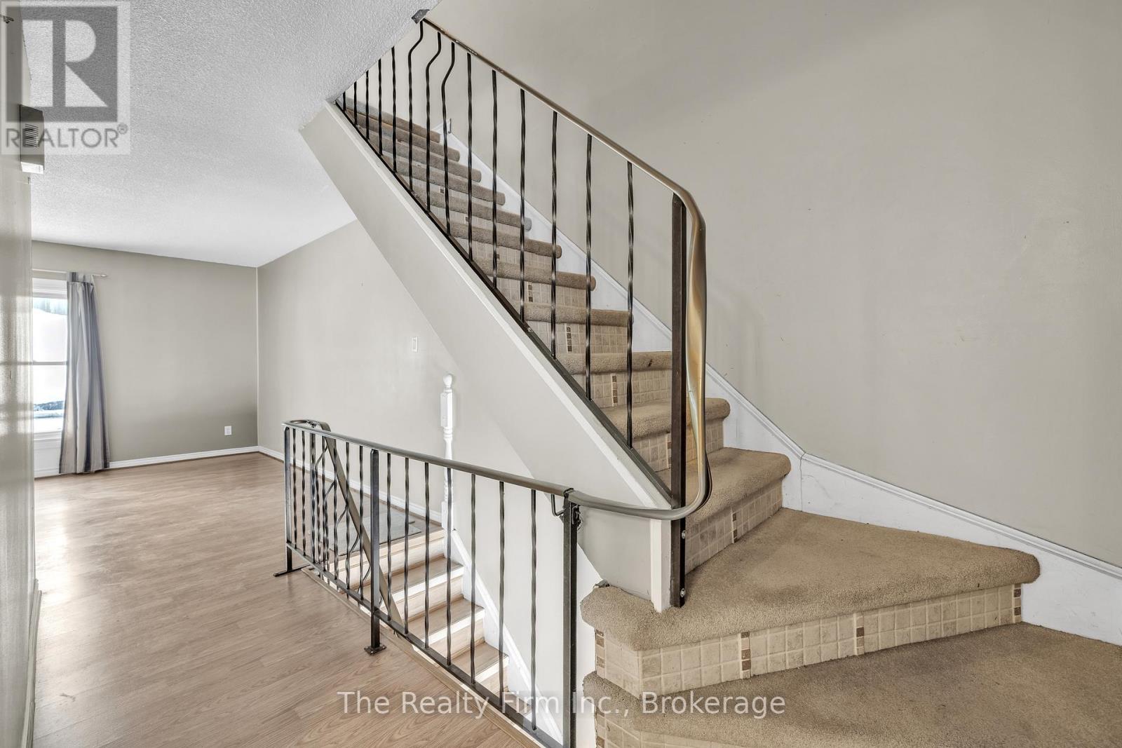 40 Marlboro Court, Woodstock (Woodstock - North), Ontario  N4S 8P4 - Photo 8 - X12729080