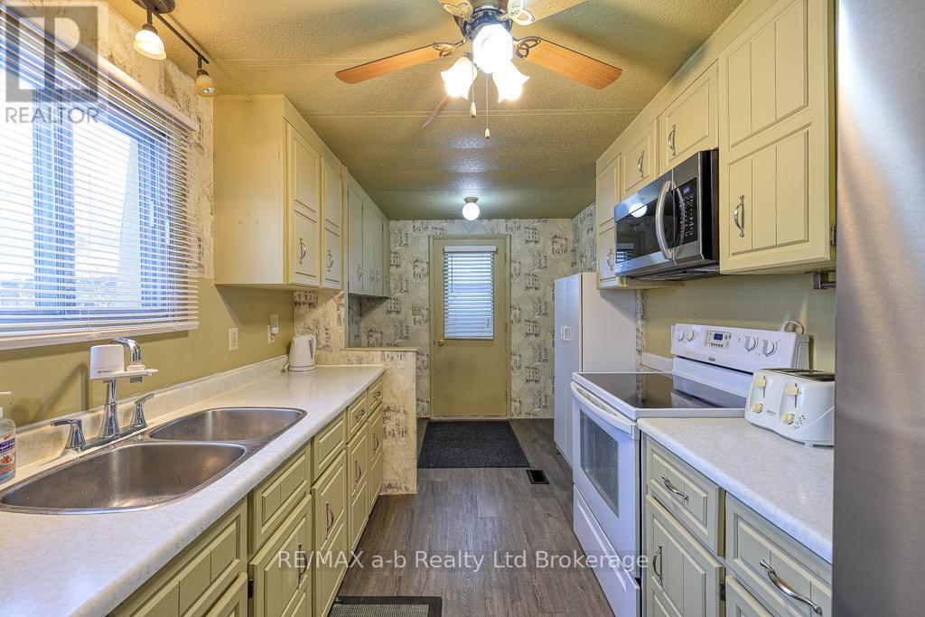 63 - 746112 Township Road 4, Blandford-Blenheim (Forest Estates), Ontario  N4S 7V9 - Photo 9 - X12730630