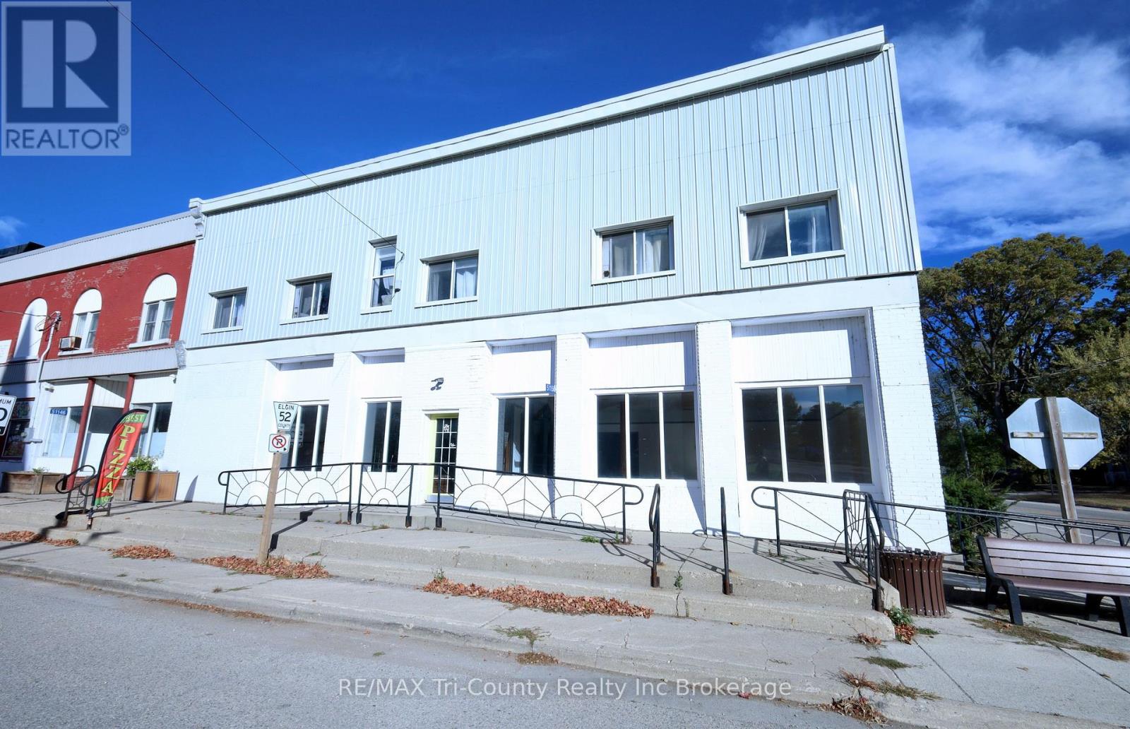 51150 Ron Mcneil Line, Malahide (Springfield), Ontario  N0L 2J0 - Photo 2 - X12731630