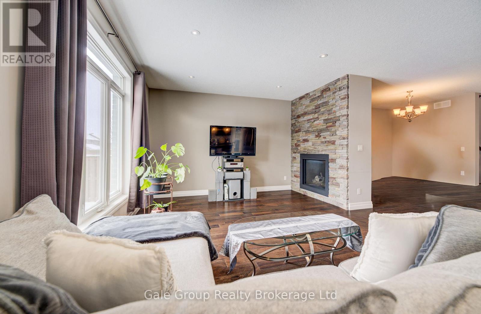 117 Juno Crescent, Woodstock (Woodstock - North), Ontario  N4T 0A9 - Photo 11 - X12733272