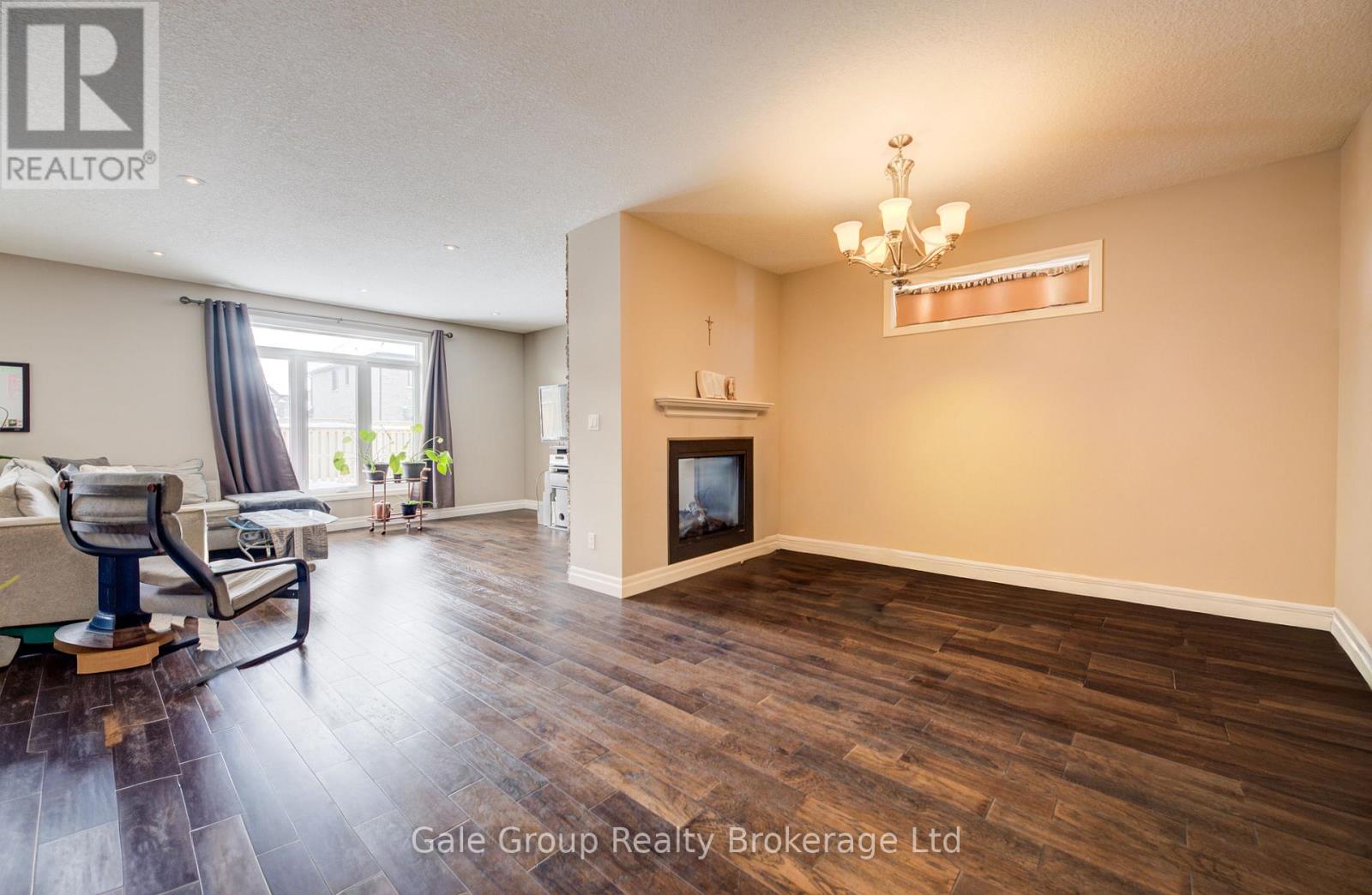 117 Juno Crescent, Woodstock (Woodstock - North), Ontario  N4T 0A9 - Photo 12 - X12733272